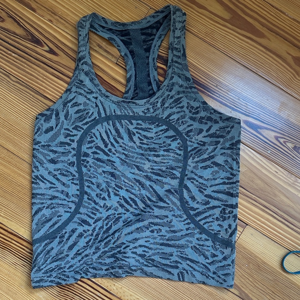 Lululemon Gray Animal Print Racerback Tank Top - size 8